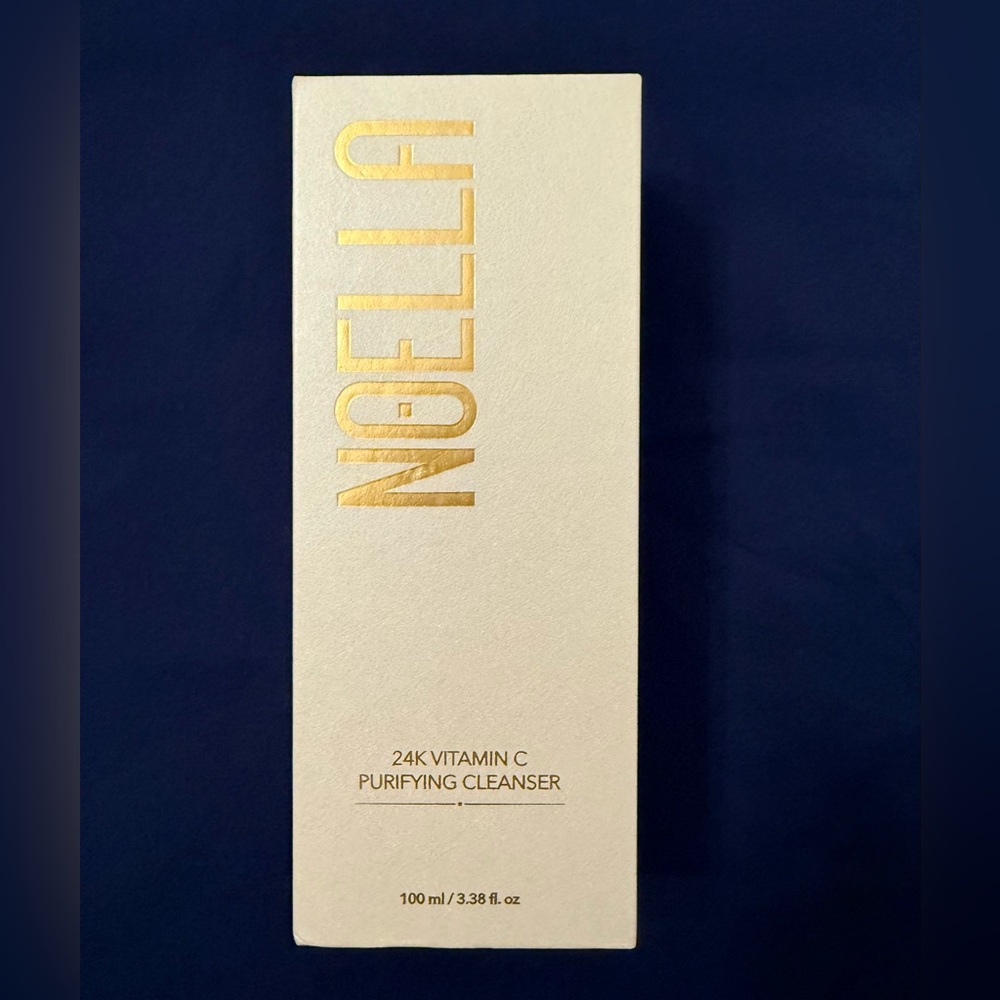 Noella 24K Vitamin C Purifying Cleanser - Picture 2 of 3
